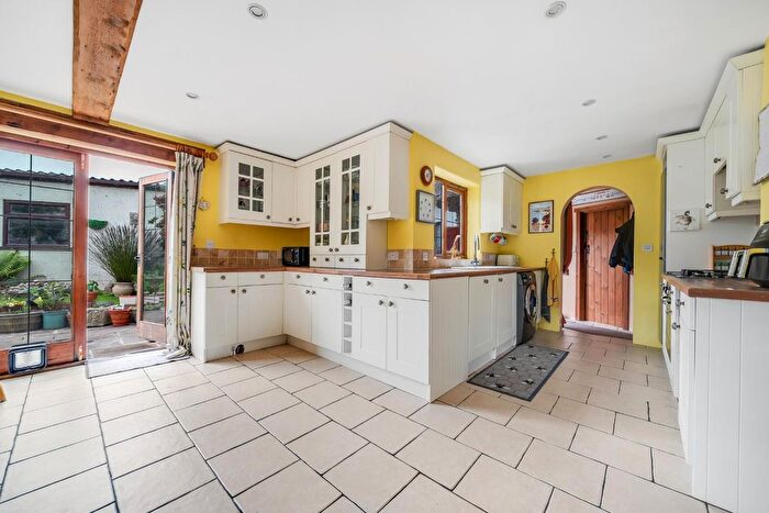 3 Bedroom Detached House For Sale In Blandford Hill, Milborne St. Andrew, Blandford Forum, DT11
