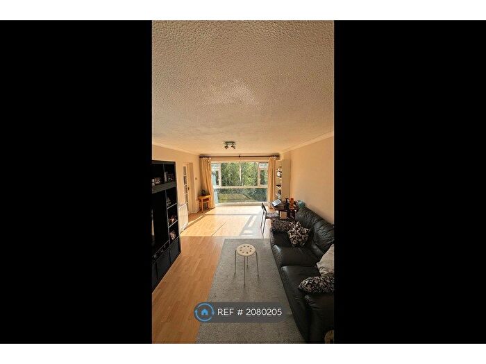 2 Bedroom Flat To Rent In Southcote Road, Reading, RG30