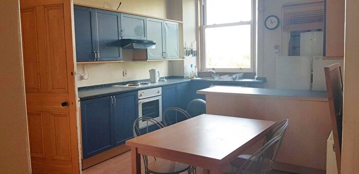 1 Bedroom Flat To Rent In Harrison Gardens, Edinburgh, EH11