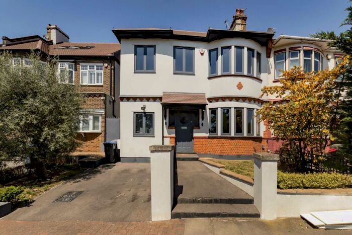 4 Bedroom House To Rent In Donnington Road, Kensal Rise, NW10