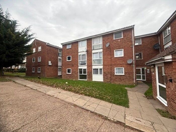 2 Bedroom Flat To Rent In Hazelwood Court, Neasden Lane North, London, Greater London, NW10