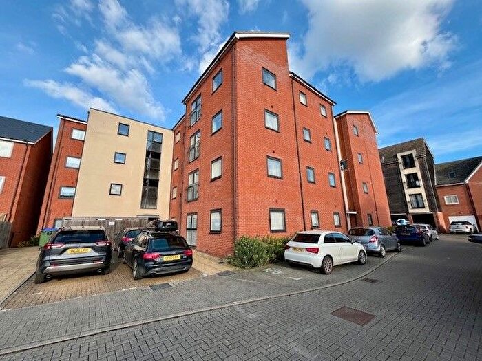 2 Bedroom Flat To Rent In Midshires Business Park, Smeaton Close, Aylesbury, HP19