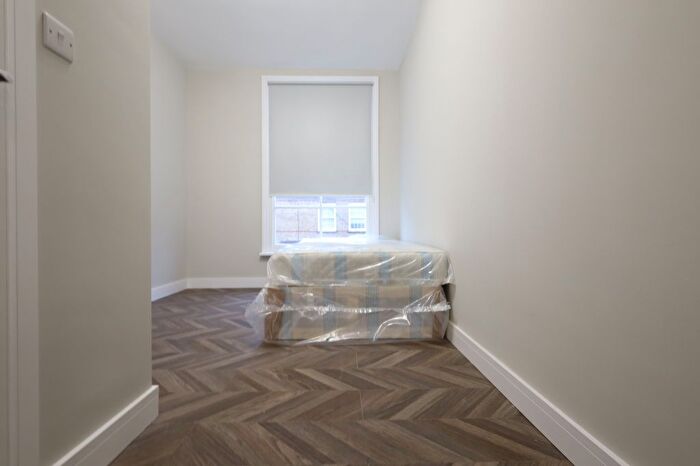 Studio To Rent In Church Road, Hayes, UB3