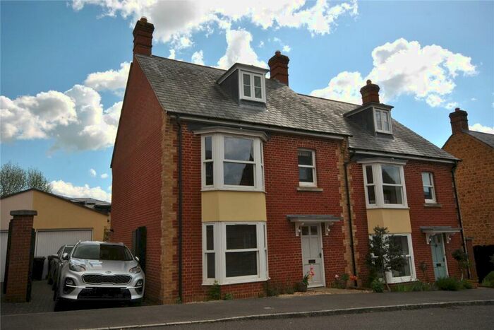 3 Bedroom Semi-Detached House To Rent In Dunstan Street, Sherborne, DT9