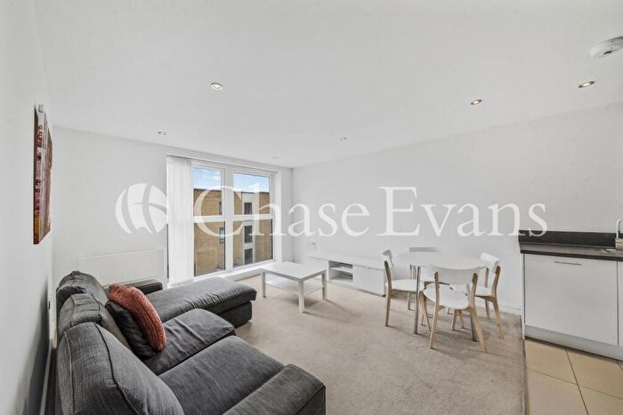 1 Bedroom Flat To Rent In Kennet Island, Reading, RG2