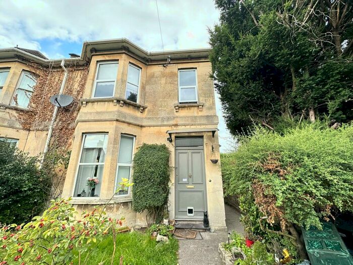 2 Bedroom Apartment To Rent In Newbridge Road, Bath, BA1