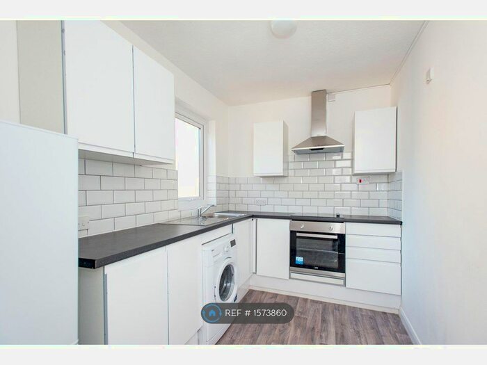 1 Bedroom Flat To Rent In Copenhagen Road, Kent, ME7