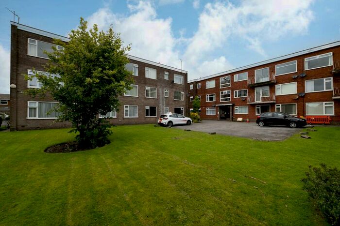 1 Bedroom Apartment To Rent In Dovehouse Close, Whitefield, M45