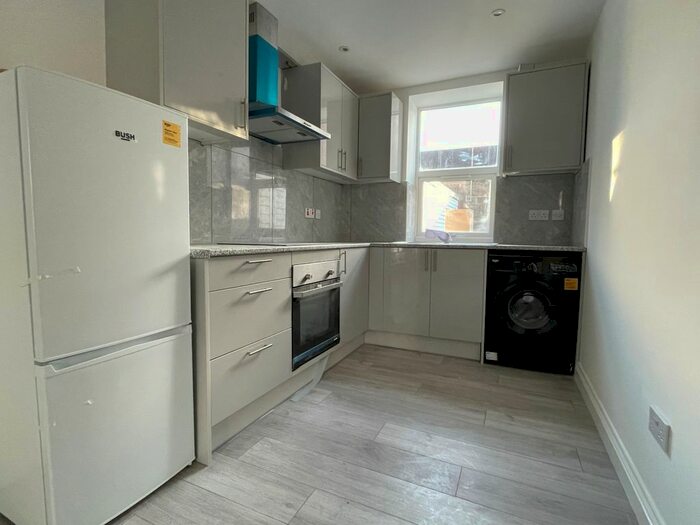1 Bedroom Flat To Rent In High Street, Hounslow TW3