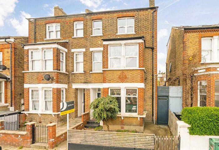 2 Bedroom Flat For Sale In Thurlestone Road, West Norwood, SE27