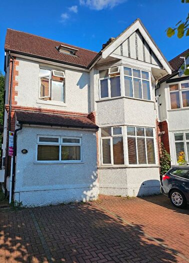 1 Bedroom Flat For Sale In Mayfield Road, South Croydon, CR2