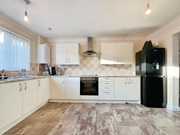 3 Bedroom Semi-Detached House To Rent In Coxs Yard, High Street, Metheringham, LN4