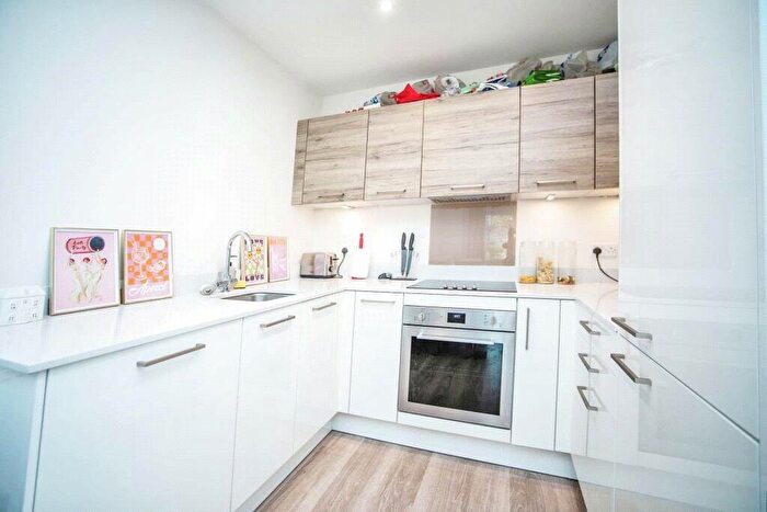 1 Bedroom Flat For Sale In Ocean Drive, Gillingham, Kent, ME7