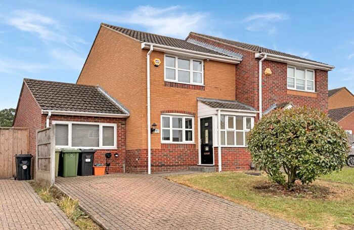 2 Bedroom Semi-Detached House To Rent In Foxhatch, Wickford, SS12