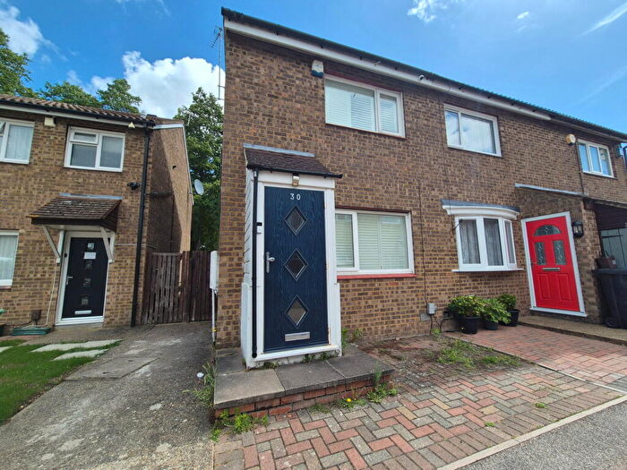 2 Bedroom End Of Terrace House For Sale In Cumbria Close, Houghton Regis, Dunstable, LU5