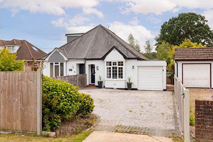 2 Bedroom Semi-Detached Bungalow For Sale In Green Lane, Crawley, RH10