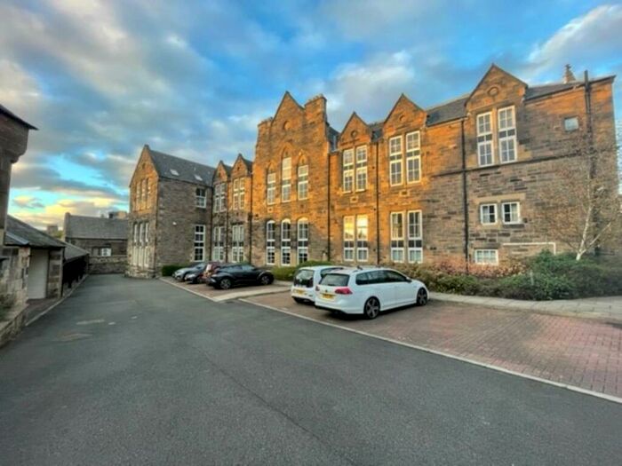 2 Bedroom Flat To Rent In Rodney Street, Edinburgh, EH7