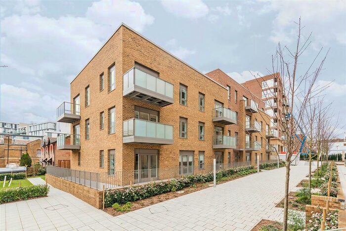 1 Bedroom Flat To Rent In Bath House Court, Smithfield Square, Hornsey, N8
