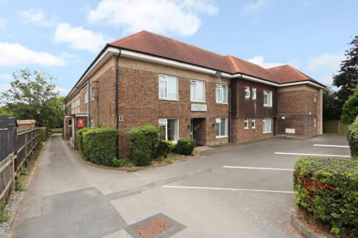 2 Bedroom Flat For Sale In Claylands Road, Bishops Waltham, Southampton, SO32