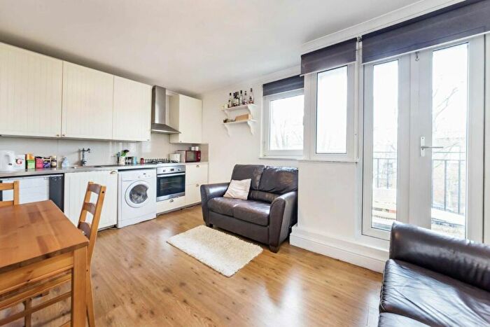 4 Bedroom Flat To Rent In Hunton Street, Brick Lane, E1