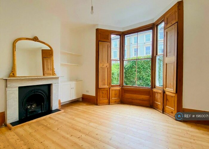 2 Bedroom Flat To Rent In Lauriston Road (Ground Floor), London, E9