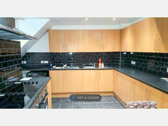 4 Bedroom Detached House To Rent In Mitchell Avenue, Conventry, CV4