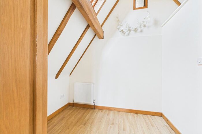 2 Bedroom Character Property To Rent In A London Road, Wansford, Peterborough, Cambridgeshire, PE8