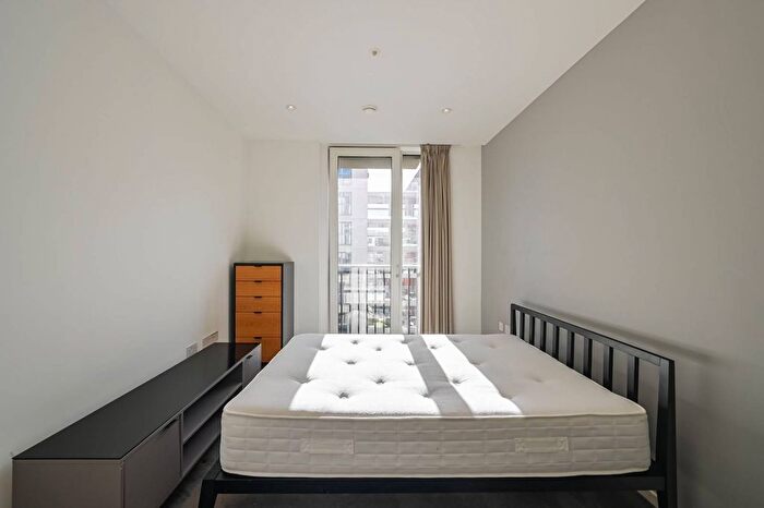 2 Bedroom Flat To Rent In Applegate House, East Village, Stratford, London, E20