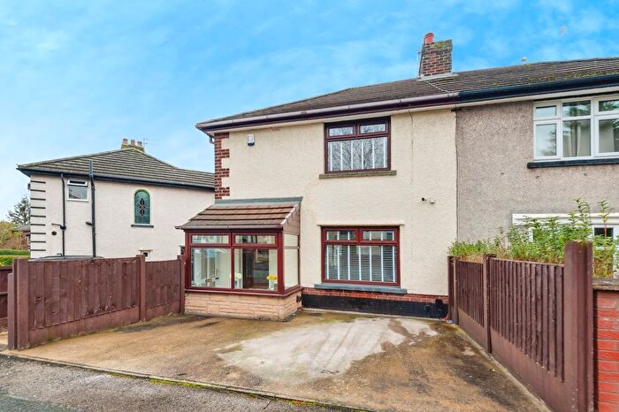 3 Bedroom Semi-Detached House For Sale In Mcfarlane Avenue, St. Helens, Merseyside, WA10