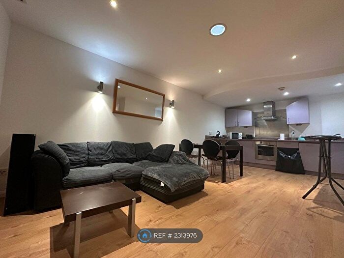 2 Bedroom Flat To Rent In Westminster Bridge Road, London, SE1