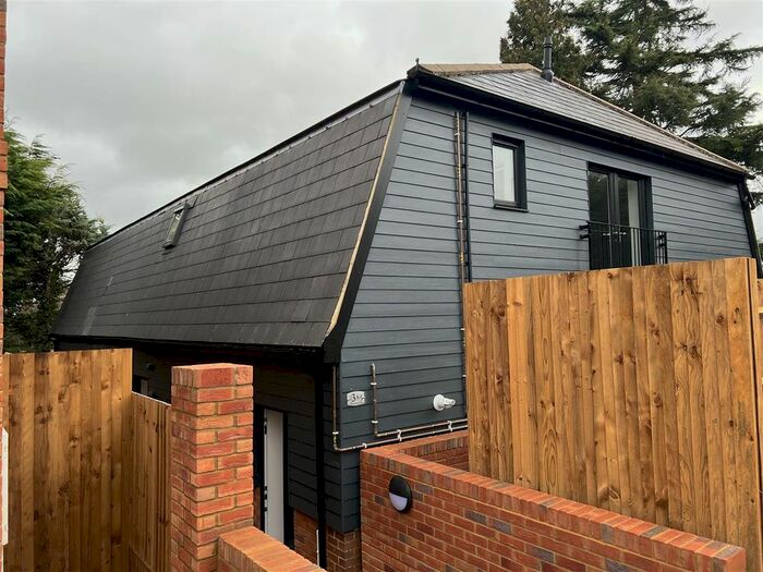 1 Bedroom Flat To Rent In Saxeway Drive, Chartridge Lane, Chesham, HP5