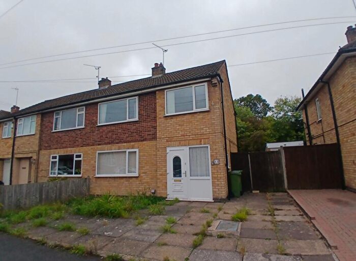 3 Bedroom Semi-Detached House For Sale In Westover Road, Leicester, LE3