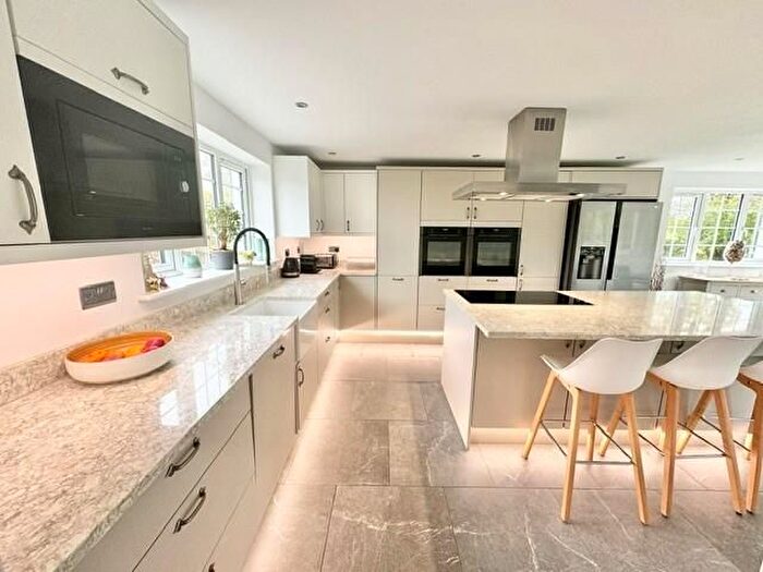 4 Bedroom Detached House For Sale In Penhalurick, Redruth, TR16