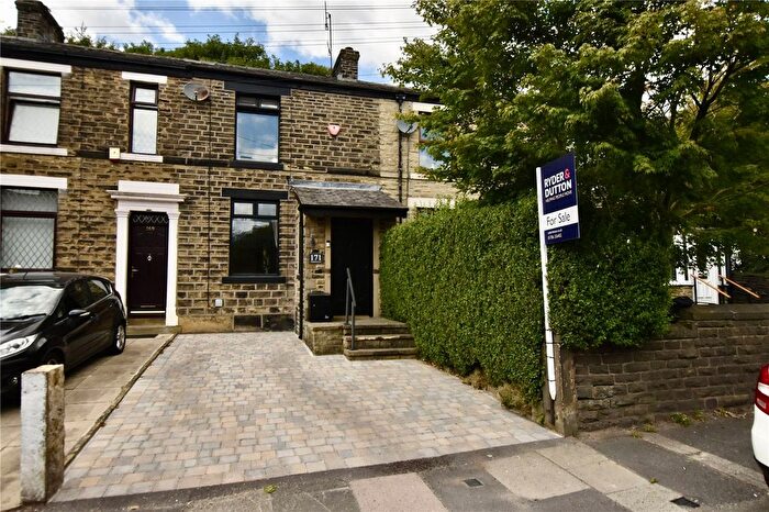 2 Bedroom Terraced House For Sale In Huddersfield Road, Newhey, Rochdale, Greater Manchester, OL16