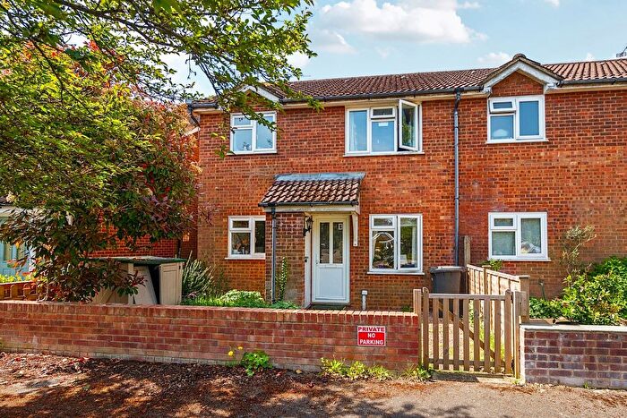 1 Bedroom Property To Rent In Southern Way, Farnham, Surrey, GU9