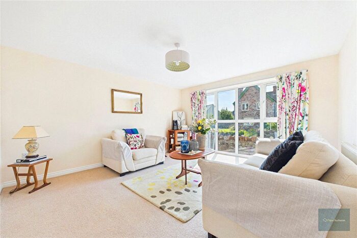 3 Bedroom Flat For Sale In Barker Court, Long Ashton, BS41