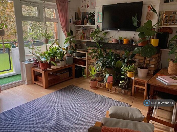 2 Bedroom Flat To Rent In St. John's Court, London, N4