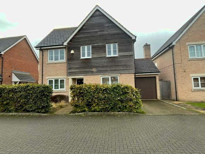 3 Bedroom Detached House To Rent In Kings Mount, Baldock, SG7