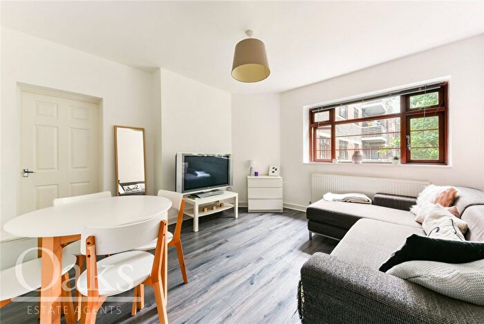 4 Bedroom Flat For Sale In Poynders Gardens, Clapham, SW4