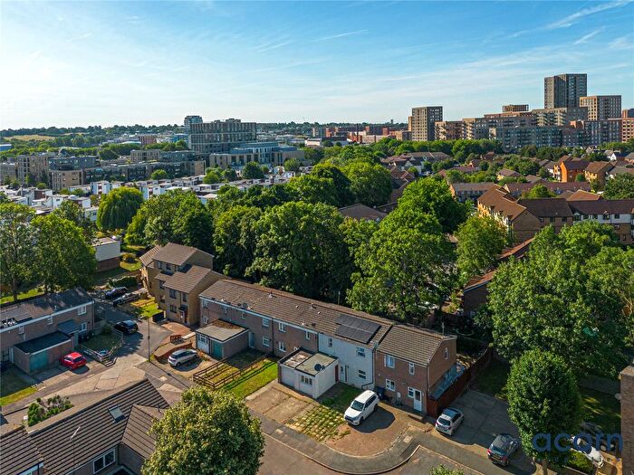 3 Bedroom Terraced House For Sale In Tangmere Way, Colindale, London, NW9