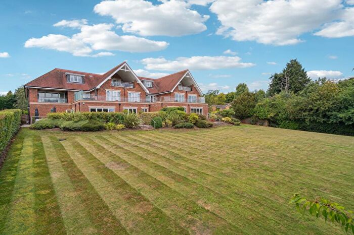 2 Bedroom Apartment For Sale In Penn Road, Knotty Green, HP9