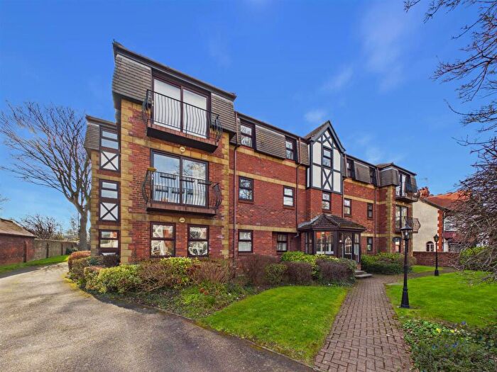 2 Bedroom Apartment For Sale In Holywell Avenue, Whitley Bay, NE26