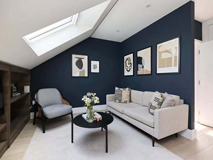 1 Bedroom Flat To Rent In Elspeth Road, London, SW11