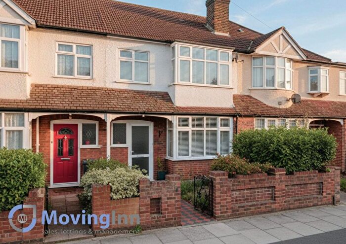 5 Bedroom Property For Sale In Rowan Crescent, London, SW16