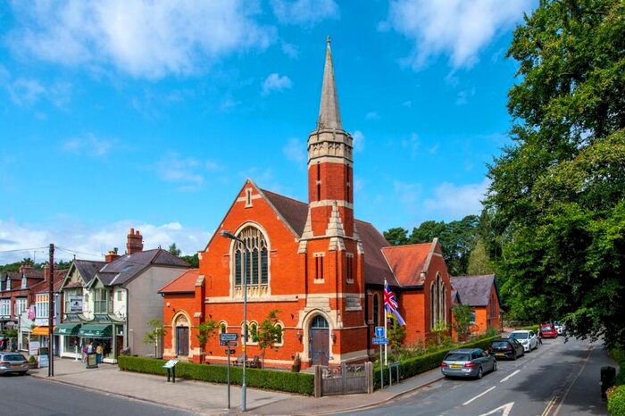 5 Bedroom Character Property For Sale In The Broadway, Woodhall Spa, Lincolnshire, LN10