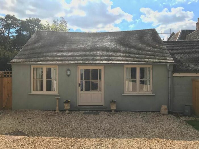 Cottage To Rent In Mill Lane, Alvescot, OX18