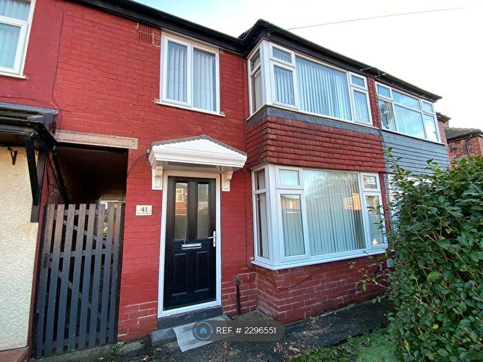 3 Bedroom Terraced House To Rent In Springfield Road, Droylsden, Manchester, M43