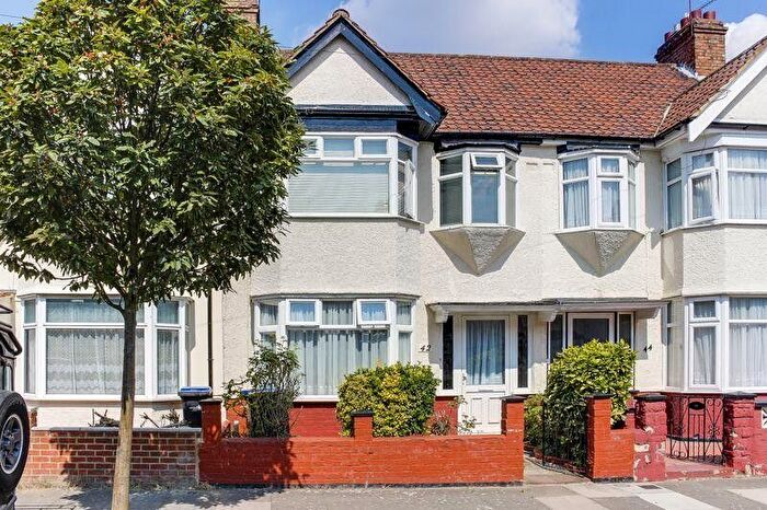 3 Bedroom Property To Rent In Causeyware Road, Edmonton, N9