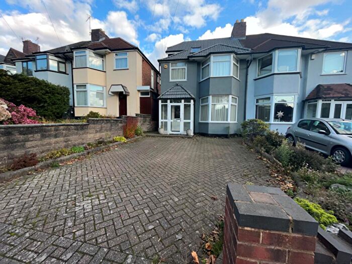 4 Bedroom House To Rent In Kingstanding Road, Kingstanding, B44