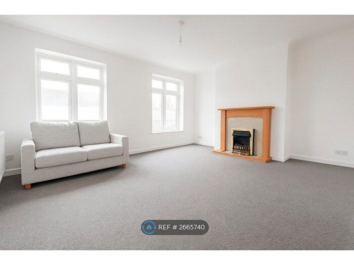 1 Bedroom Flat To Rent In Mitchell Road, Eastleigh, SO50